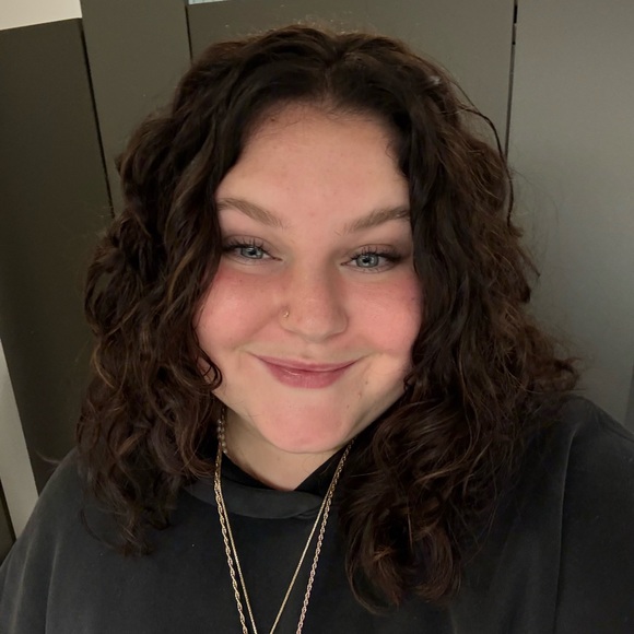 Meet your Posher, Audrey - Picture 1 of 1